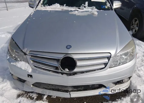 2009 Mercedes-Benz C 300 Sport 4Matic z USA, uszkodzony, nr VIN WDDGF81X59R058952